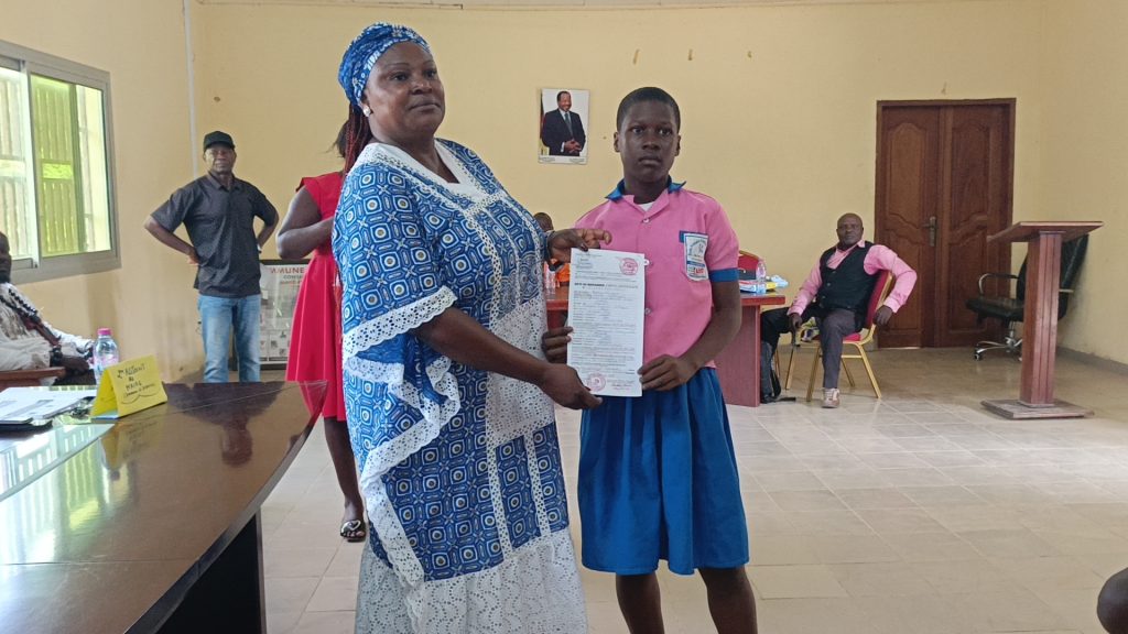 Mme l'Inspectrice de Base de la Dibamba