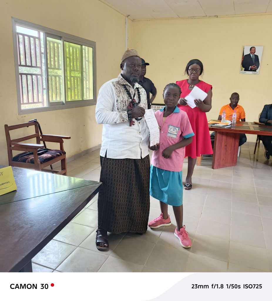 SM BIKATAL EDING Lazare ,Chef Superieur du canton LONGASS