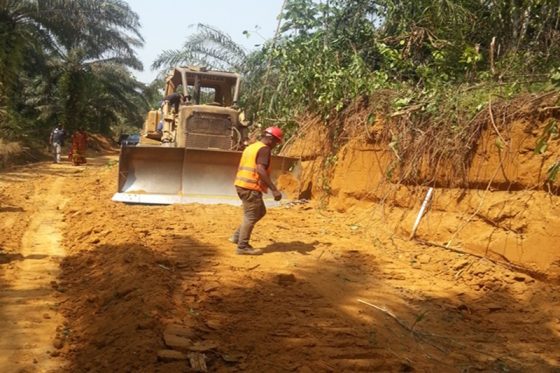 Les Travaux de Réhabilitation troncon de route : carrefour SOMAKEK – CES SOMAKEK – EBOO